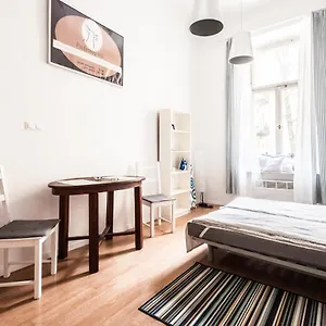 https://apartment-in-the-center-of-warsaw.warsawhotelspoland.com